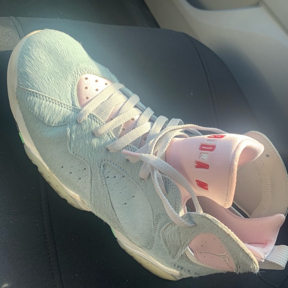 Jordan 7 (bugz bunny addition) main image 4